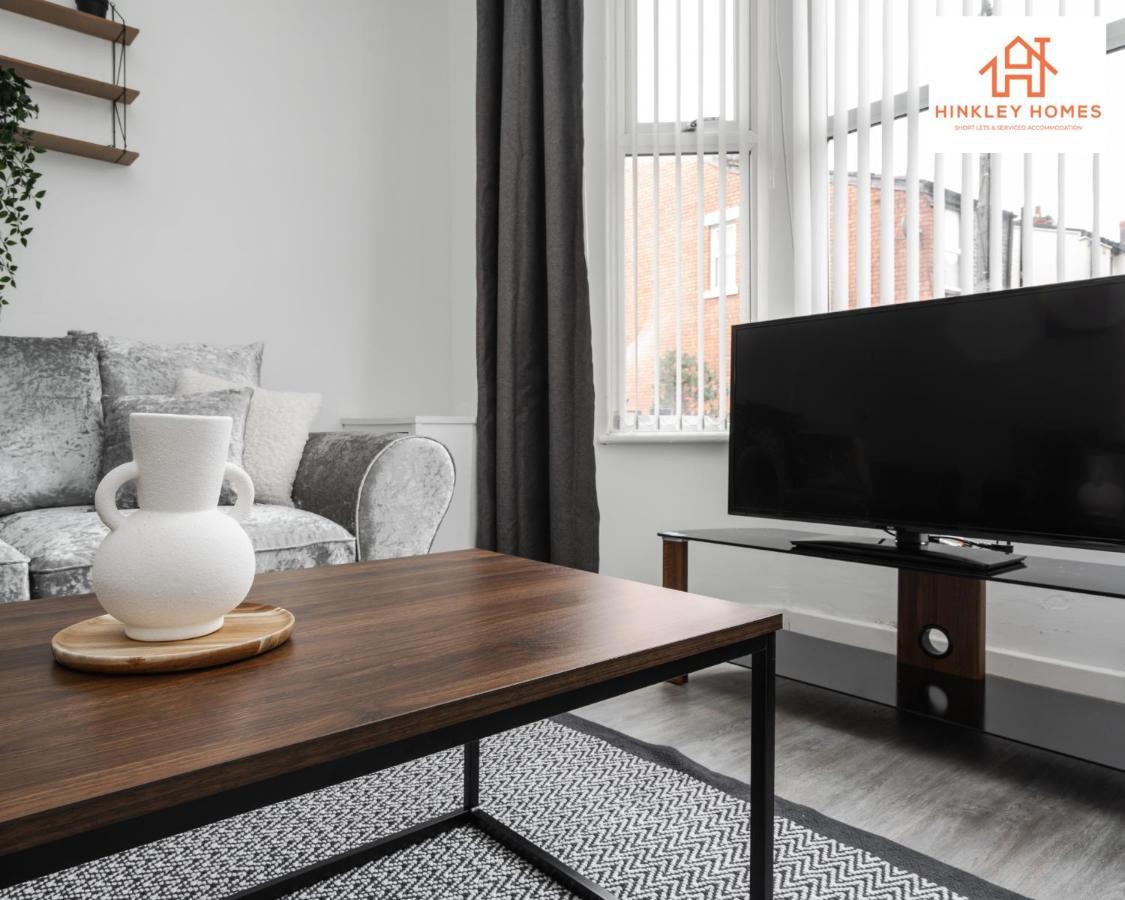 Stylish Home 8 Guests - Liverpool - Free Wifi & Parking By Hinkley Homes Short Lets & Serviced Accommodation 외부 사진