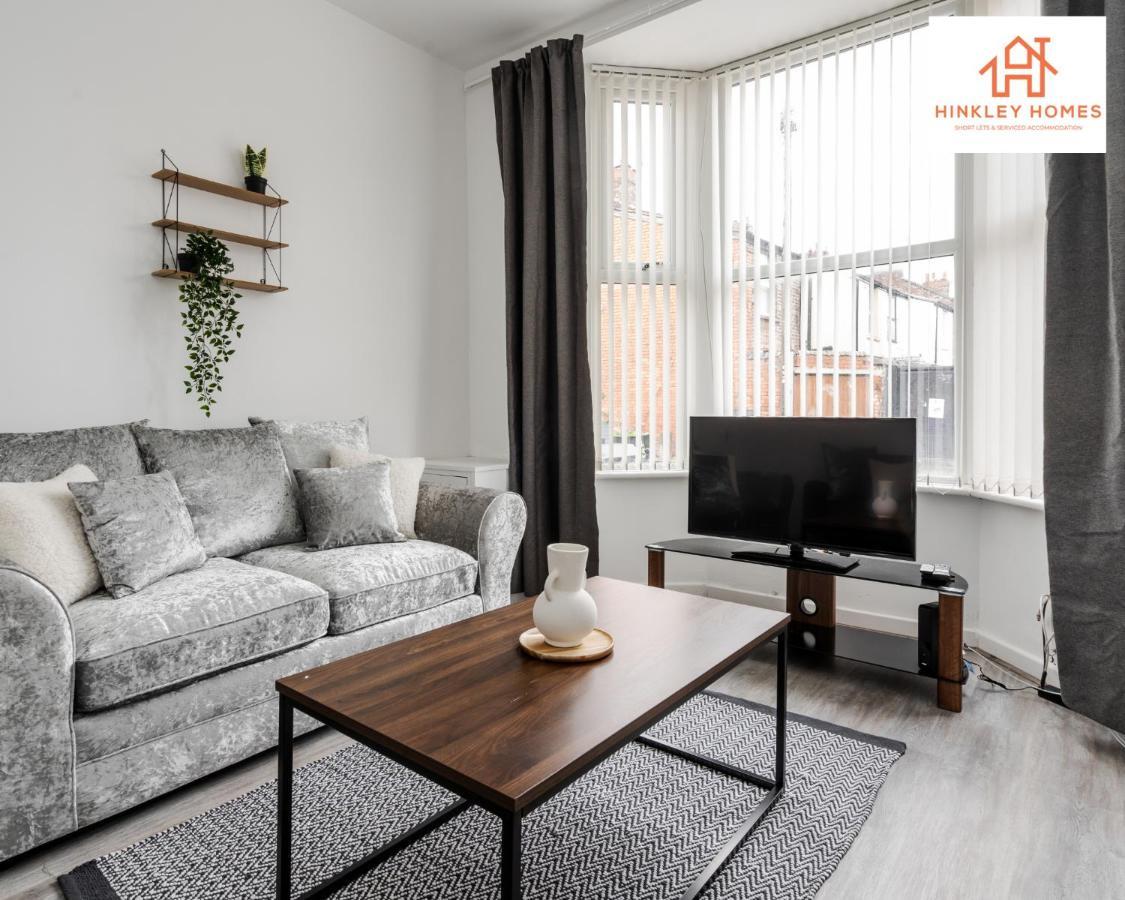 Stylish Home 8 Guests - Liverpool - Free Wifi & Parking By Hinkley Homes Short Lets & Serviced Accommodation 외부 사진