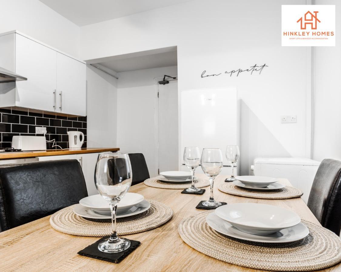 Stylish Home 8 Guests - Liverpool - Free Wifi & Parking By Hinkley Homes Short Lets & Serviced Accommodation 외부 사진